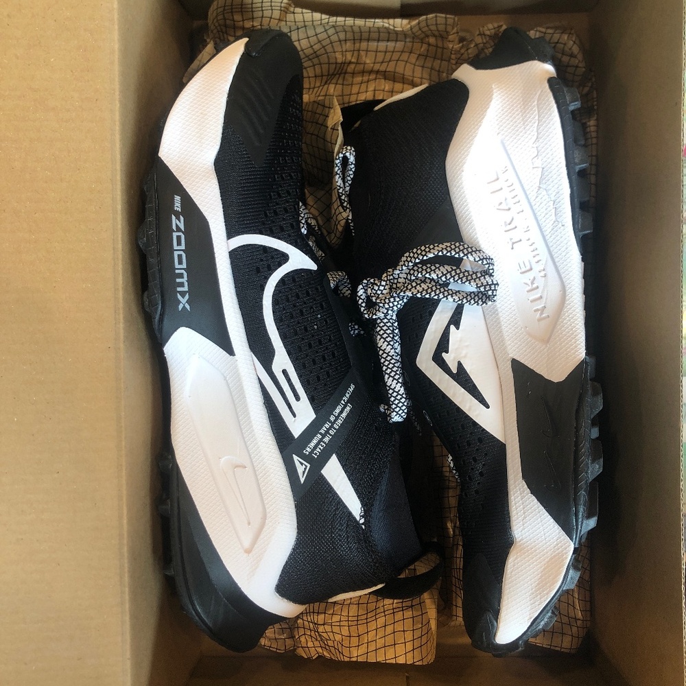 Women’s Nike ZoomX Zegama Trail sz 6.5